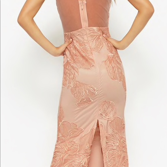 Gown - Picture 2 of 4